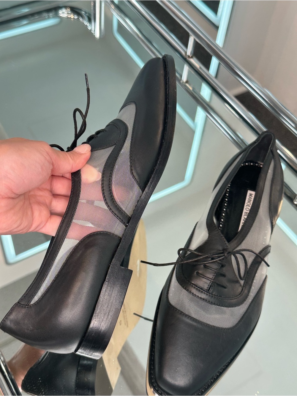 Manolo Blahnik Oxford - Picture 6 of 13